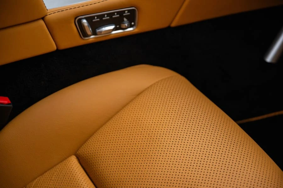 2010 Aston Martin Rapide - Image 31 of 31