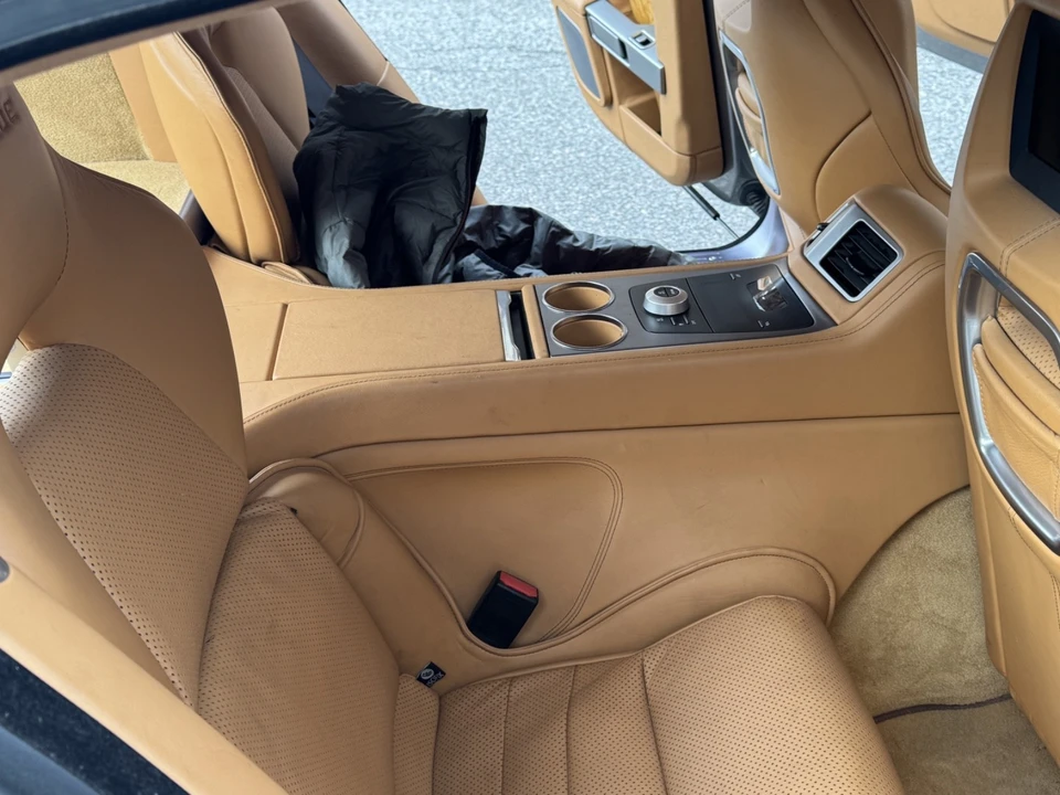 2010 Aston Martin Rapide - Image 14 of 31