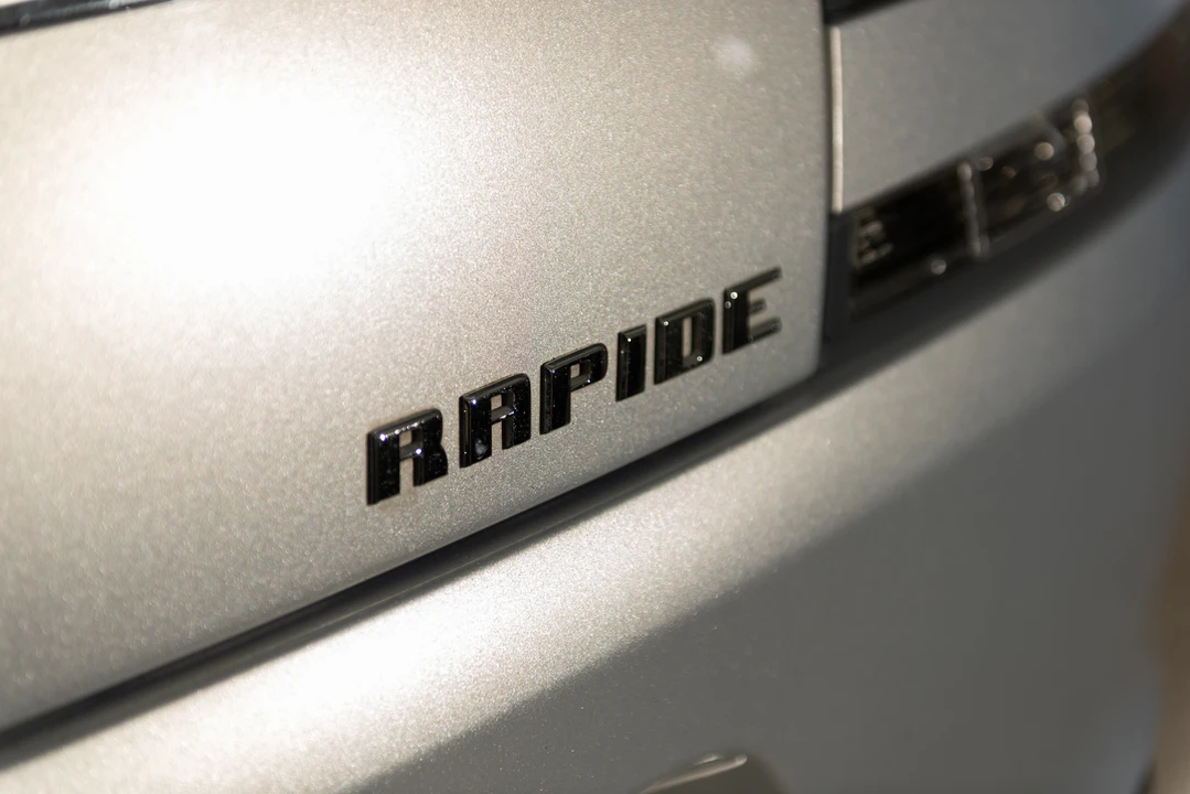2011 Aston Martin Rapide - Image 14 of 31