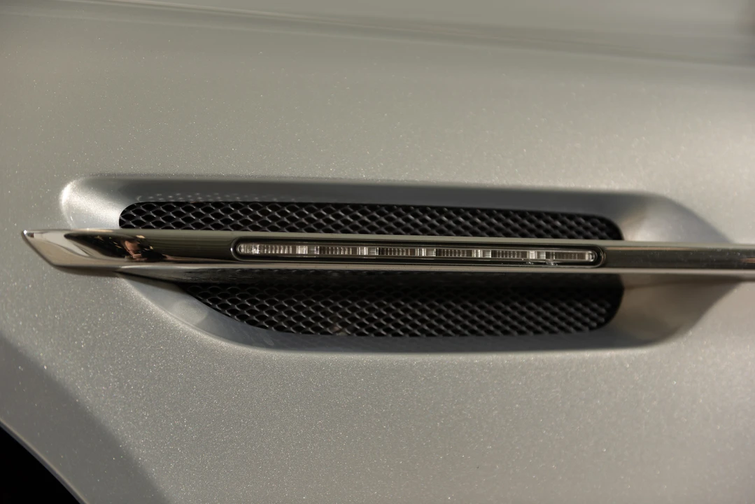 2011 Aston Martin Rapide - Image 18 of 31