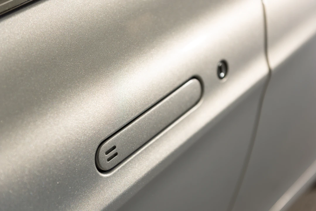2011 Aston Martin Rapide - Image 20 of 31