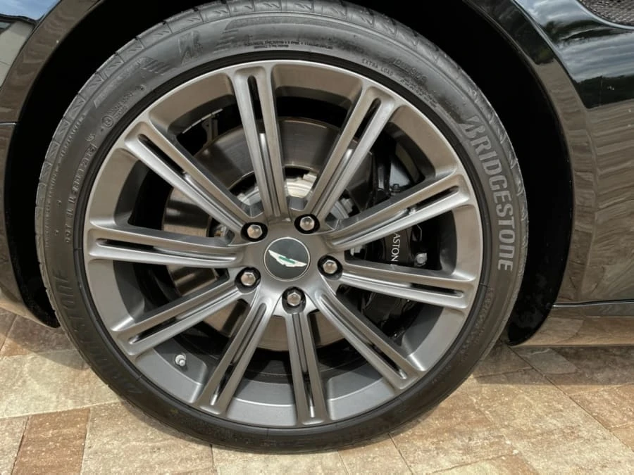 2010 Aston Martin Rapide - Image 13 of 17