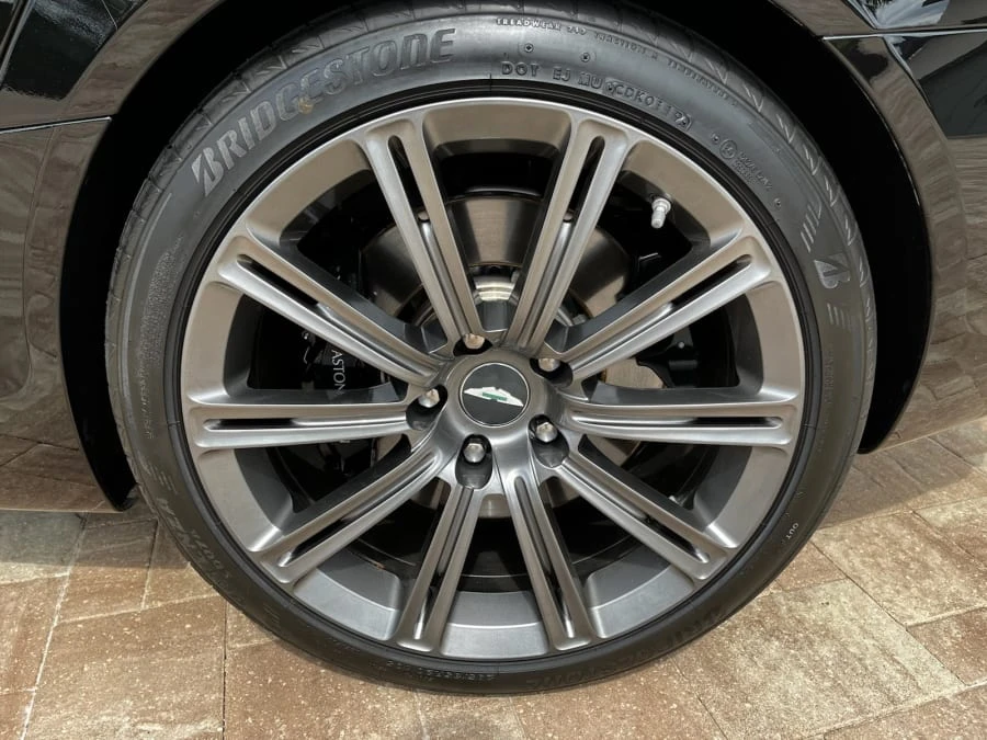 2010 Aston Martin Rapide - Image 14 of 17