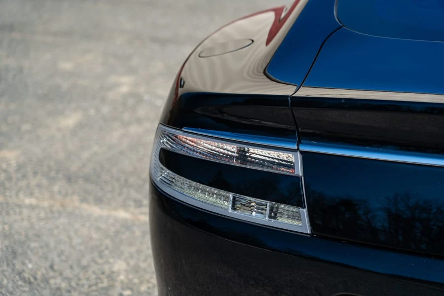 2010 Aston Martin Rapide - Image 13 of 31
