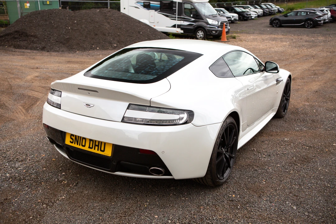 2010 Aston Martin Vantage - Image 7 of 31