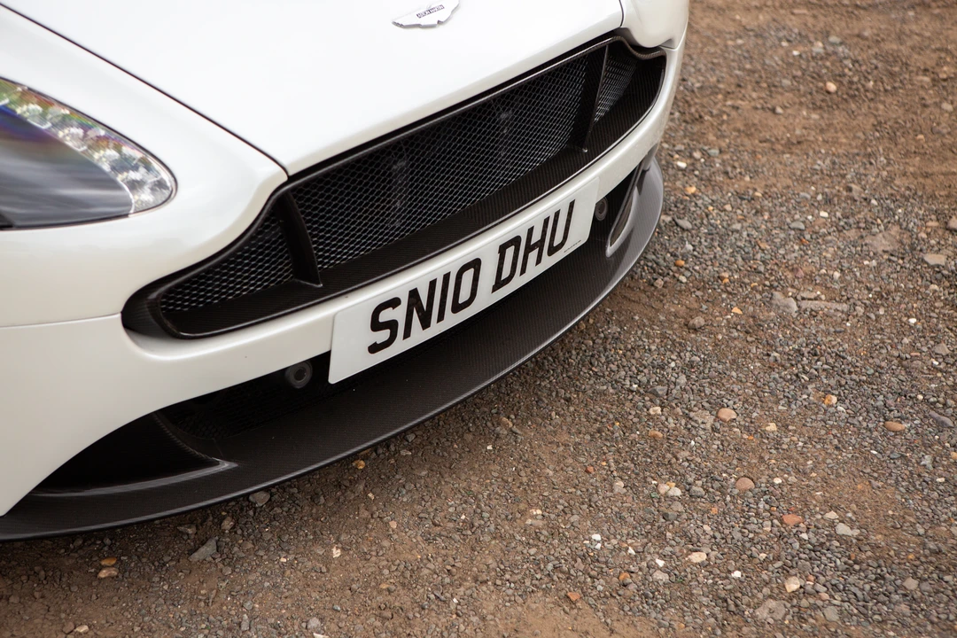 2010 Aston Martin Vantage - Image 16 of 31
