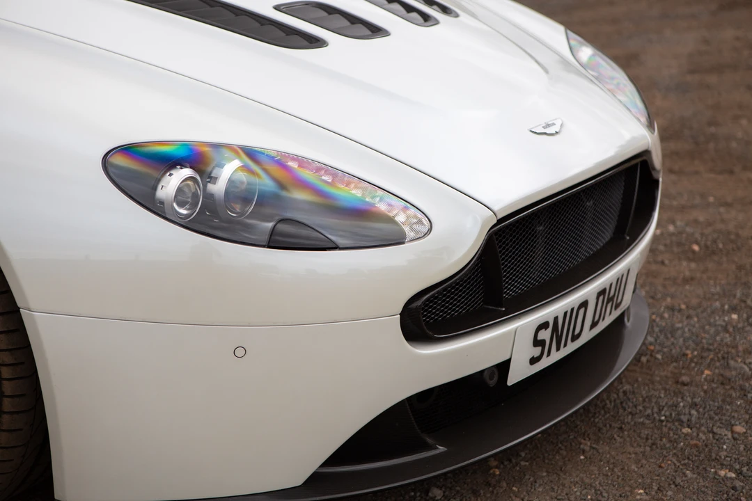 2010 Aston Martin Vantage - Image 17 of 31