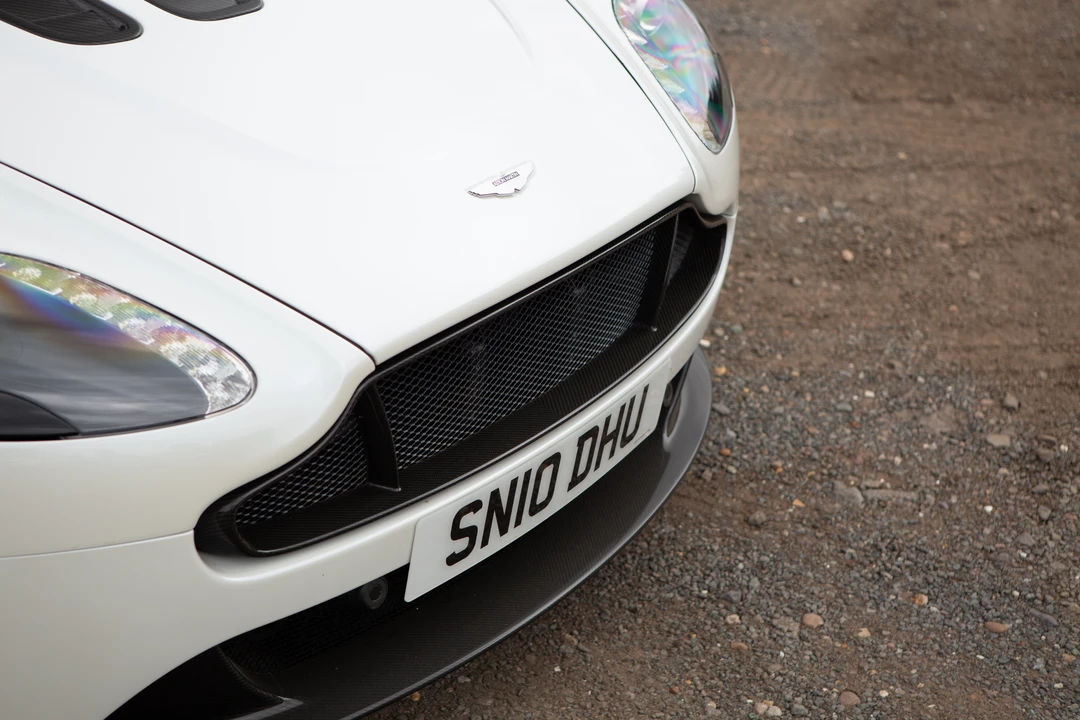 2010 Aston Martin Vantage - Image 18 of 31