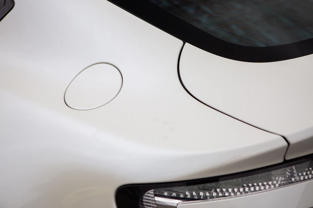 2010 Aston Martin Vantage - Image 25 of 31