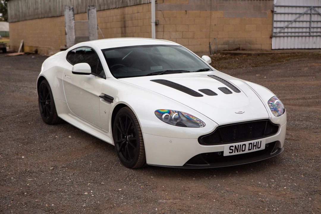 2010 Aston Martin Vantage - Image 9 of 31