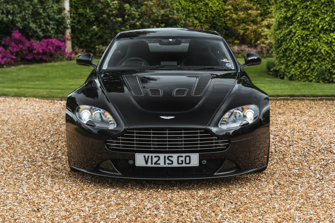 2010 Aston Martin V12 Vantage (2010-2018) - Image 2 of 31