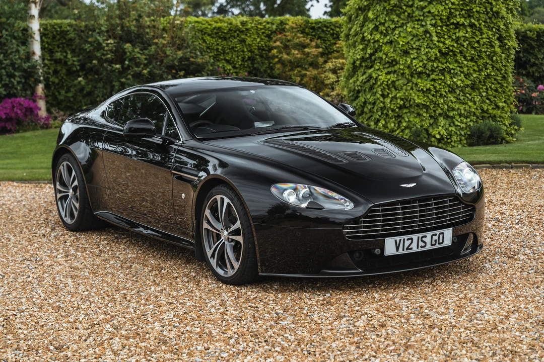 2010 Aston Martin V12 Vantage (2010-2018) - Image 9 of 31