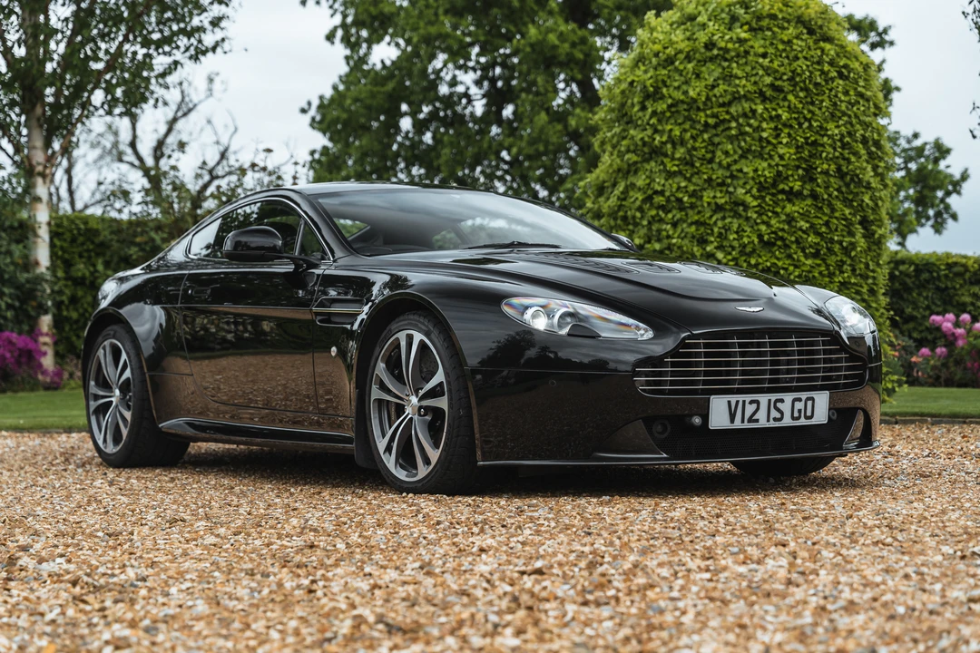 2010 Aston Martin V12 Vantage (2010-2018) - Image 17 of 31
