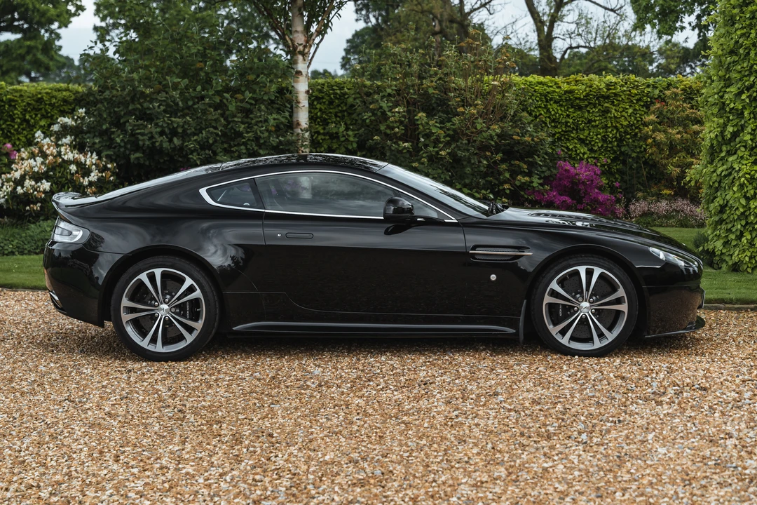 2010 Aston Martin V12 Vantage (2010-2018) - Image 16 of 31