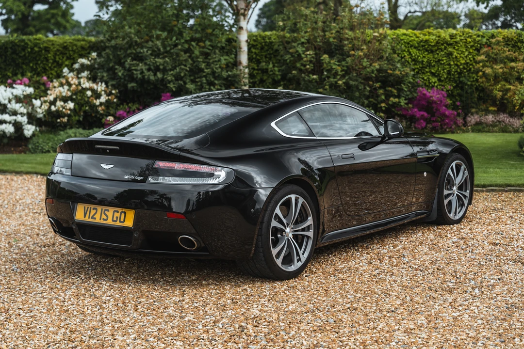 2010 Aston Martin V12 Vantage (2010-2018) - Image 7 of 31