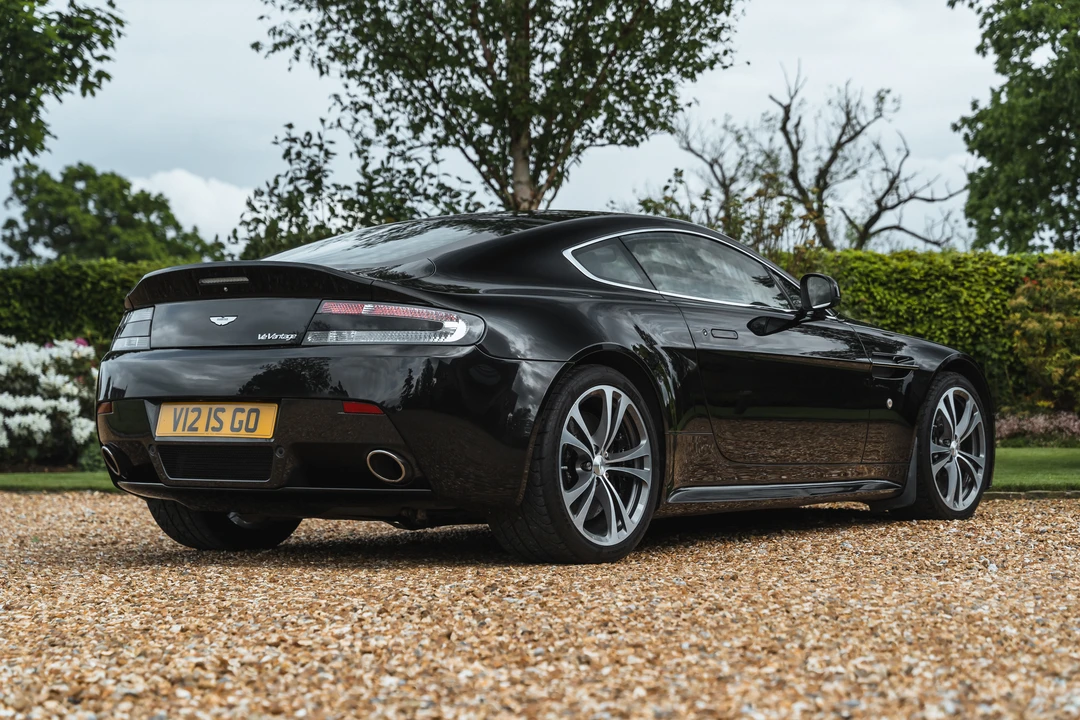 2010 Aston Martin V12 Vantage (2010-2018) - Image 15 of 31