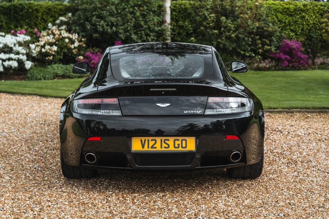 2010 Aston Martin V12 Vantage (2010-2018) - Image 14 of 31