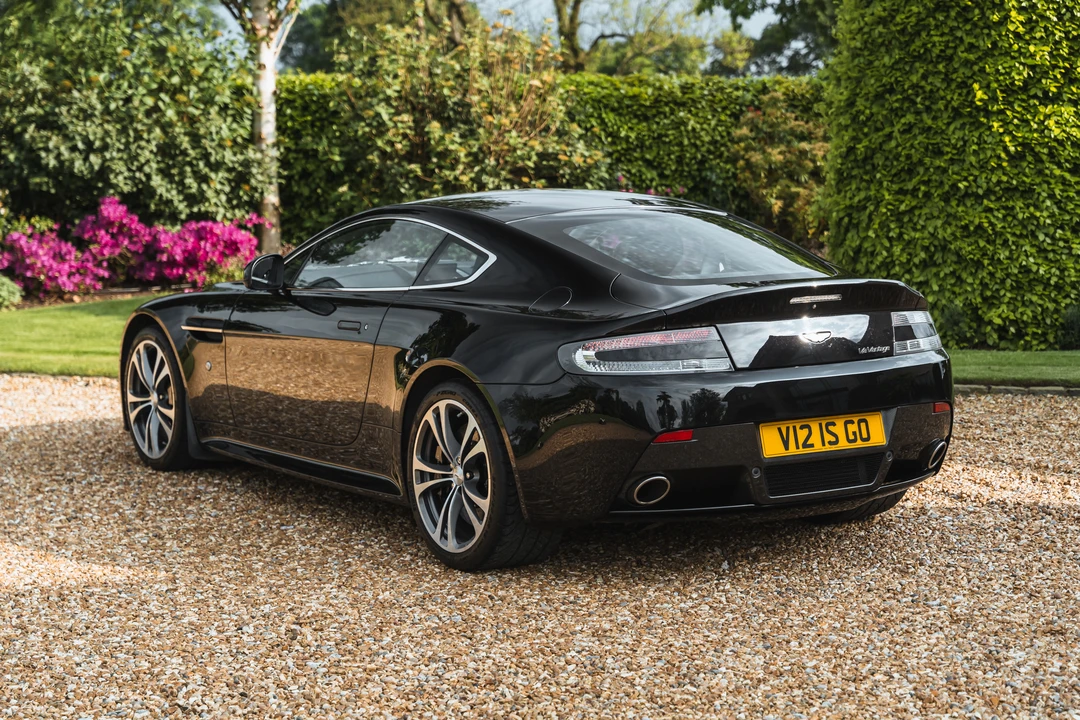 2010 Aston Martin V12 Vantage (2010-2018) - Image 5 of 31