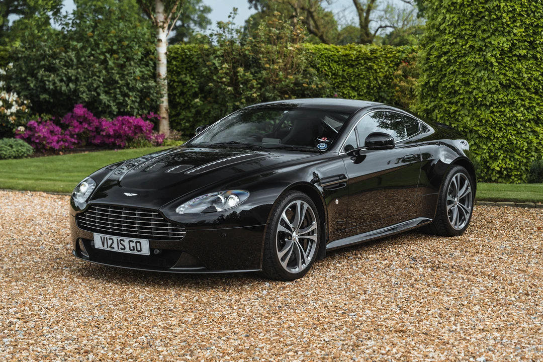 2010 Aston Martin V12 Vantage (2010-2018) - Image 3 of 31