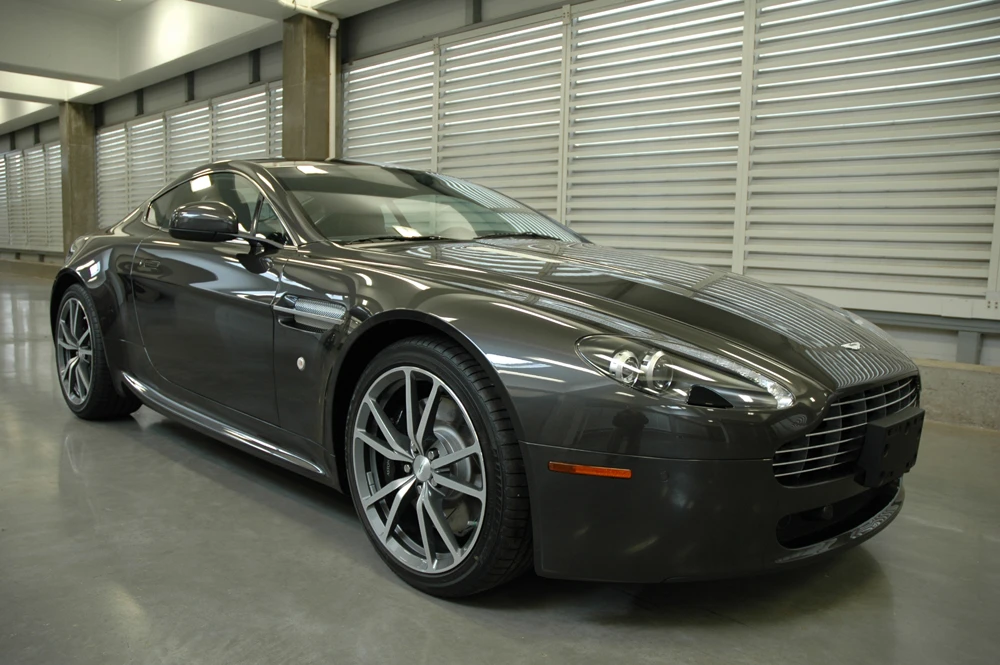 2010 Aston Martin Vantage - Image 2 of 2