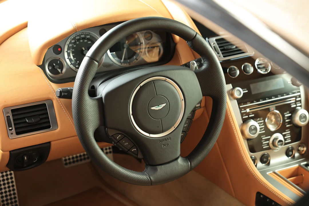 2010 Aston Martin V8 Vantage (2006-2017) - Image 8 of 17