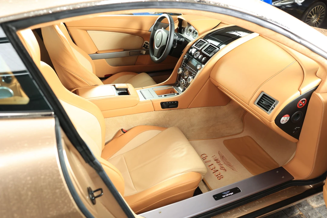 2010 Aston Martin V8 Vantage (2006-2017) - Image 14 of 17