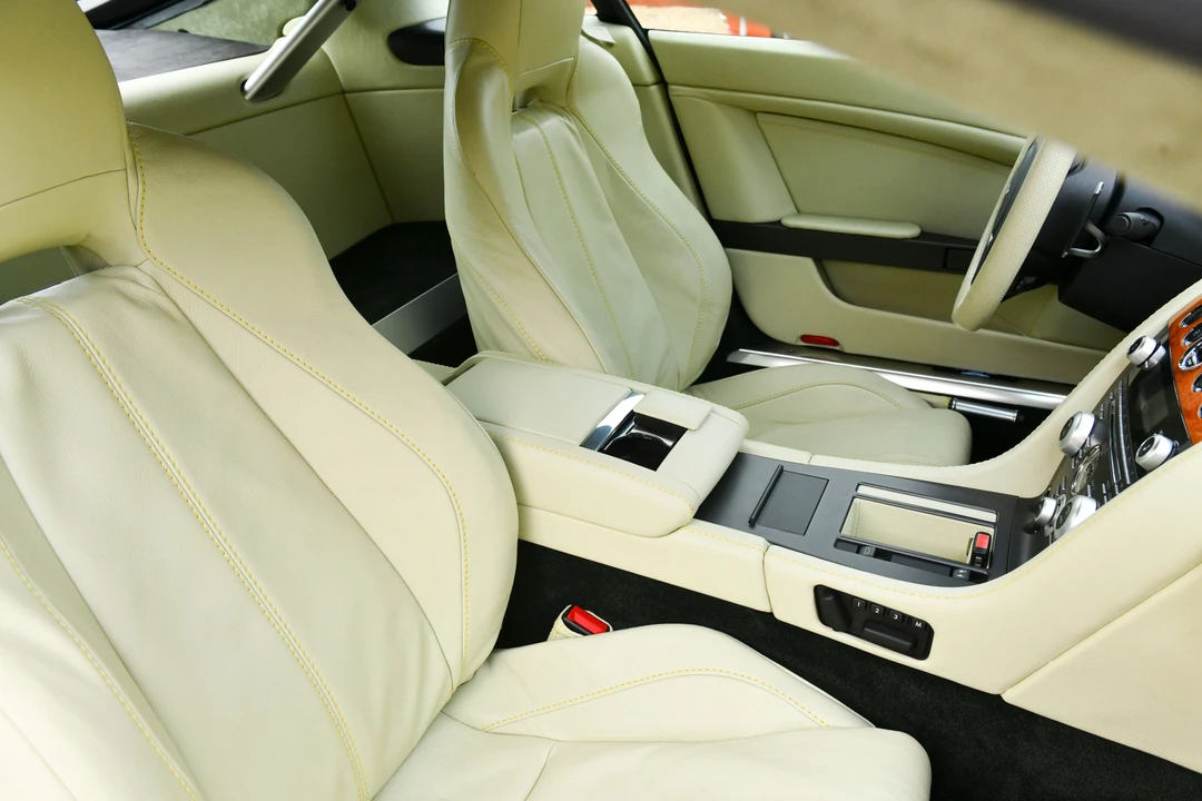 2010 Aston Martin V8 Vantage (2006-2017) - Image 28 of 31
