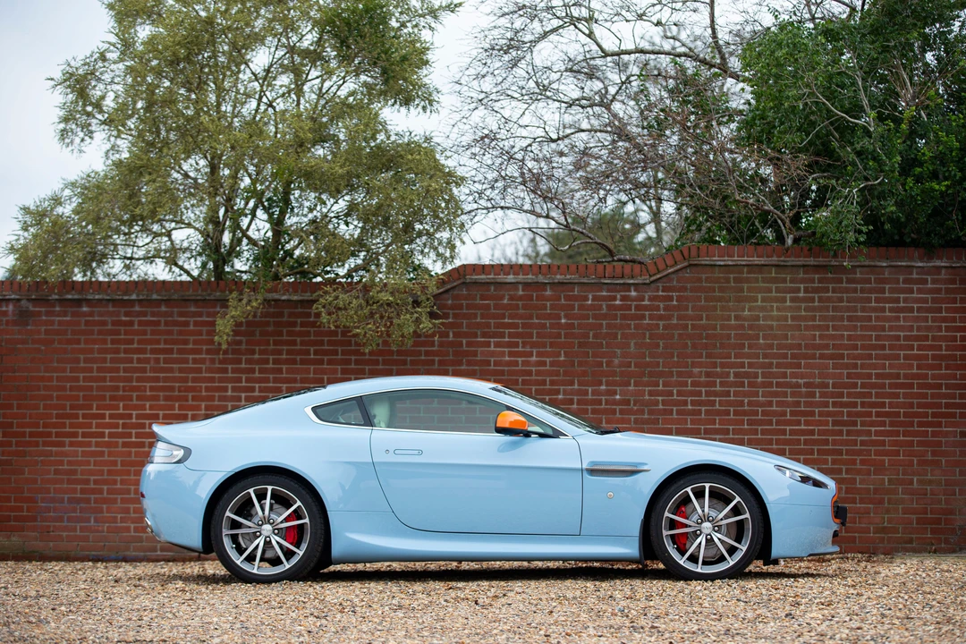 2010 Aston Martin V8 Vantage (2006-2017) - Image 4 of 31