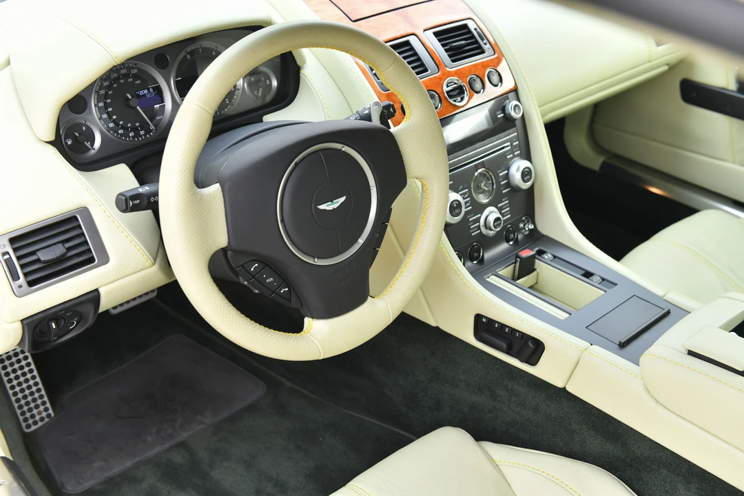 2010 Aston Martin V8 Vantage (2006-2017) - Image 14 of 31