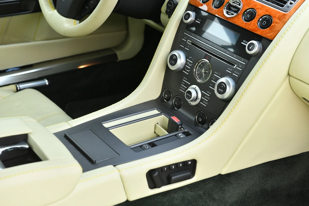 2010 Aston Martin V8 Vantage (2006-2017) - Image 26 of 31