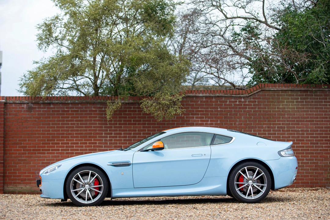 2010 Aston Martin V8 Vantage (2006-2017) - Image 5 of 31