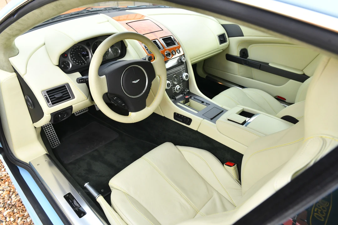 2010 Aston Martin V8 Vantage (2006-2017) - Image 12 of 31