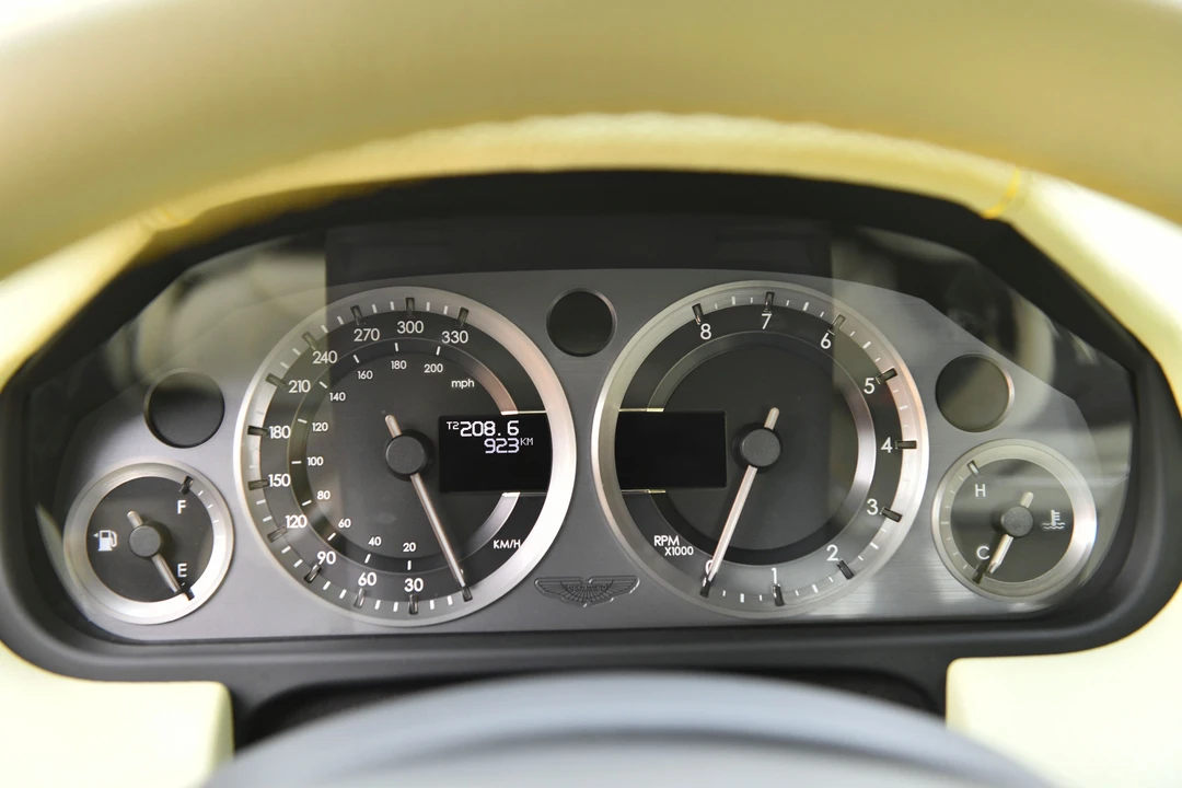 2010 Aston Martin V8 Vantage (2006-2017) - Image 17 of 31
