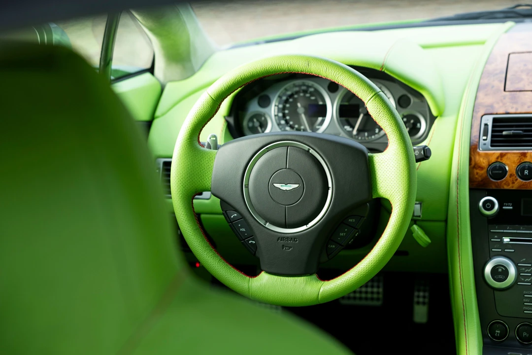 2010 Aston Martin V8 Vantage (2006-2017) - Image 5 of 26