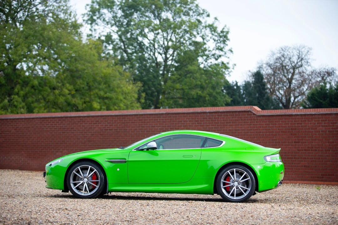 2010 Aston Martin V8 Vantage (2006-2017) - Image 10 of 26