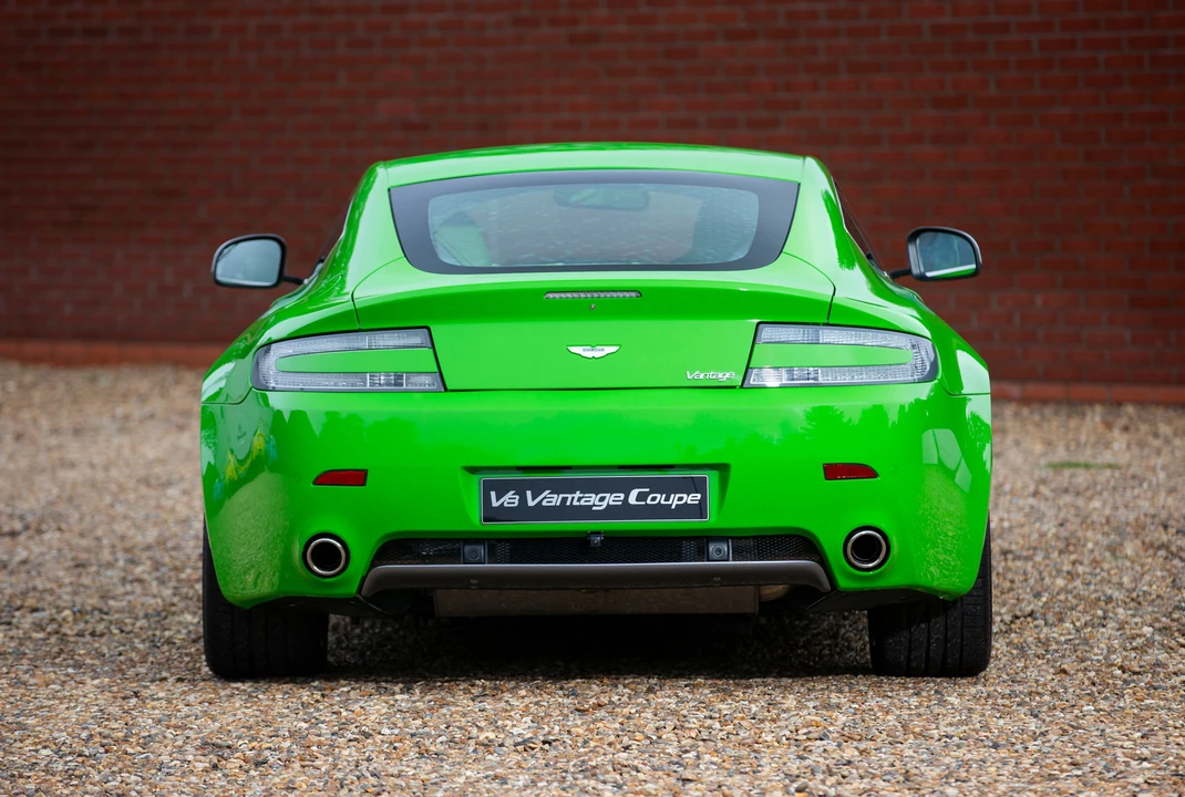 2010 Aston Martin V8 Vantage (2006-2017) - Image 9 of 26