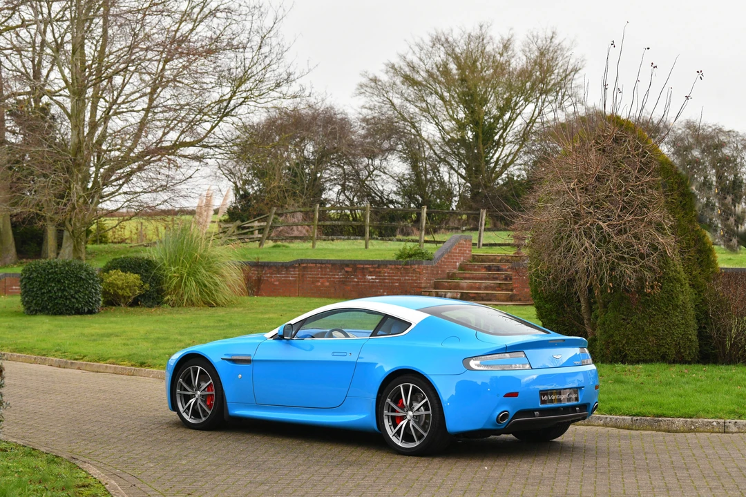 2010 Aston Martin V8 Vantage (2006-2017) - Image 11 of 31