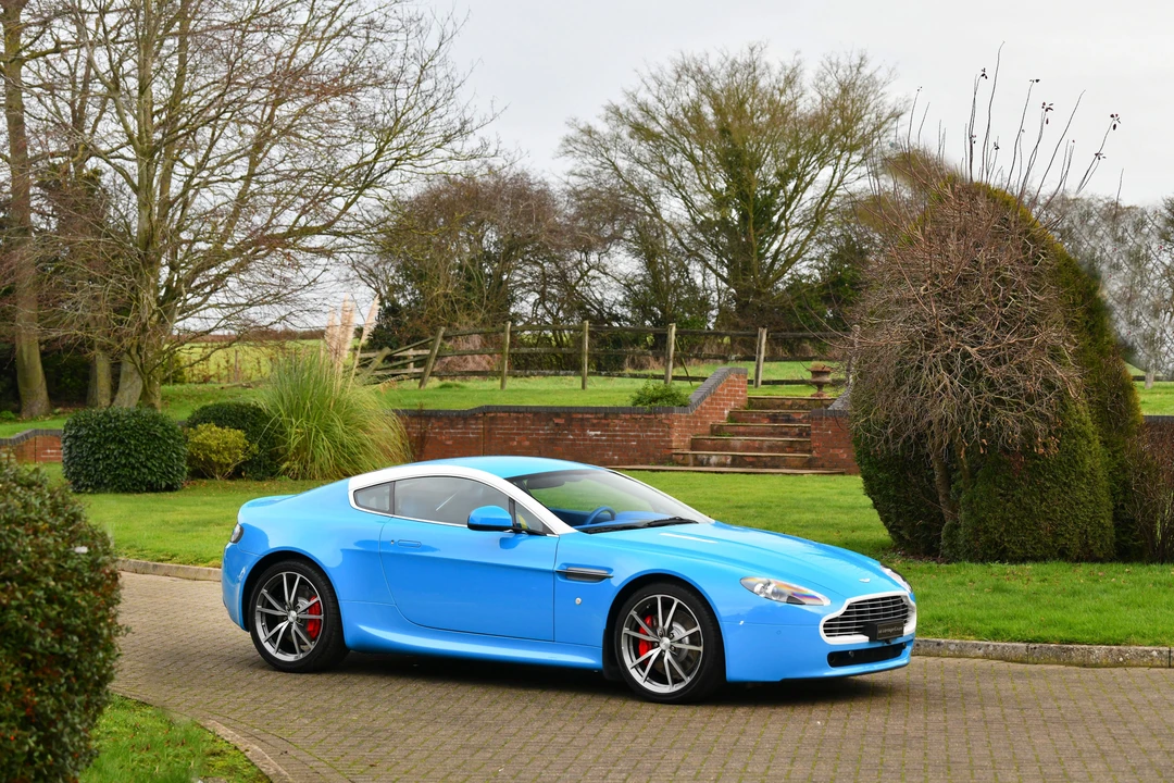 2010 Aston Martin V8 Vantage (2006-2017) - Image 8 of 31