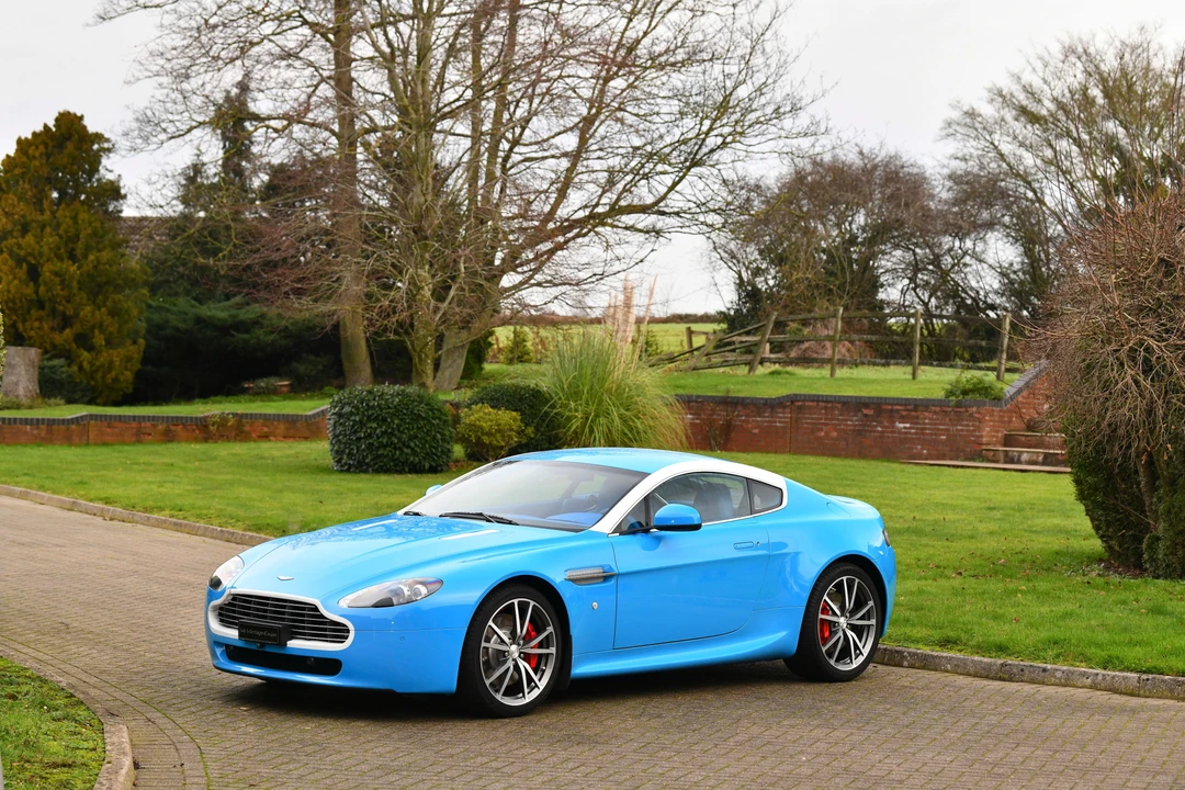 2010 Aston Martin V8 Vantage (2006-2017) - Image 4 of 31