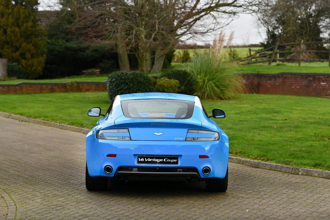 2010 Aston Martin V8 Vantage (2006-2017) - Image 17 of 31