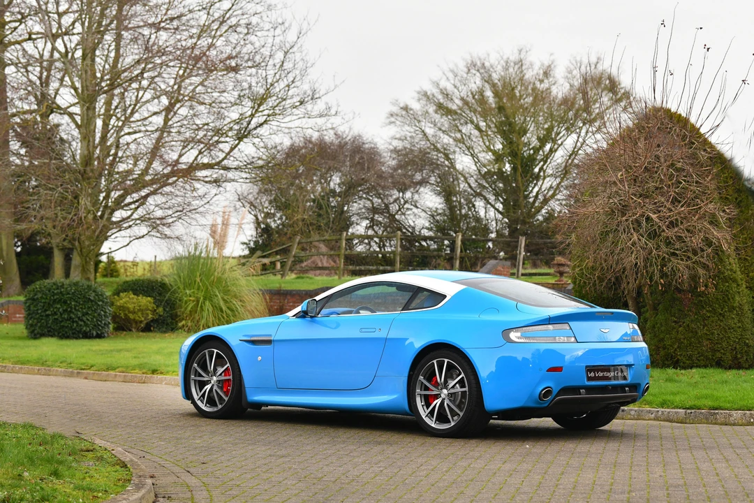 2010 Aston Martin V8 Vantage (2006-2017) - Image 12 of 31
