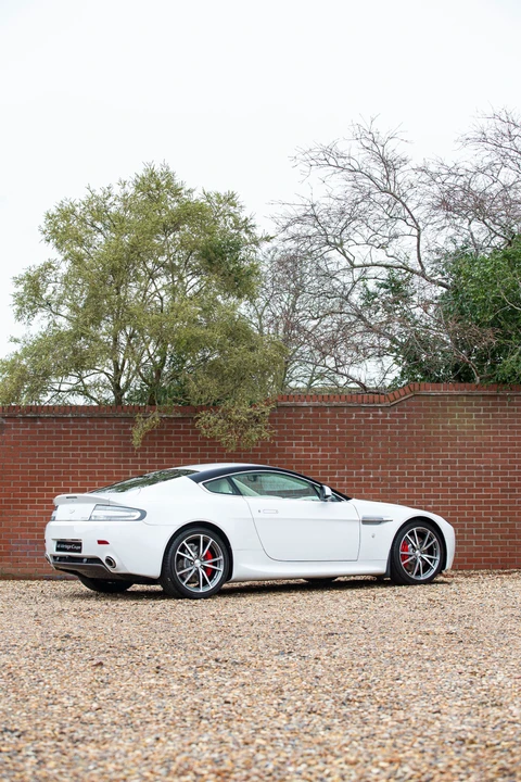 2010 Aston Martin V8 Vantage (2006-2017) - Image 4 of 31