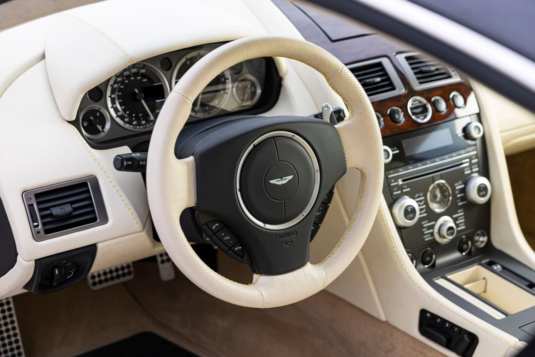 2010 Aston Martin V8 Vantage (2006-2017) - Image 18 of 31