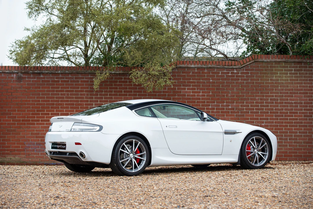 2010 Aston Martin V8 Vantage (2006-2017) - Image 3 of 31