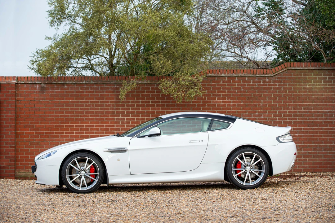 2010 Aston Martin V8 Vantage (2006-2017) - Image 7 of 31