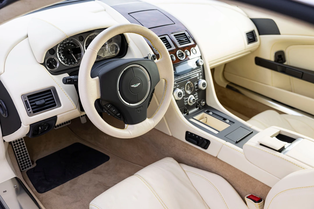 2010 Aston Martin V8 Vantage (2006-2017) - Image 16 of 31