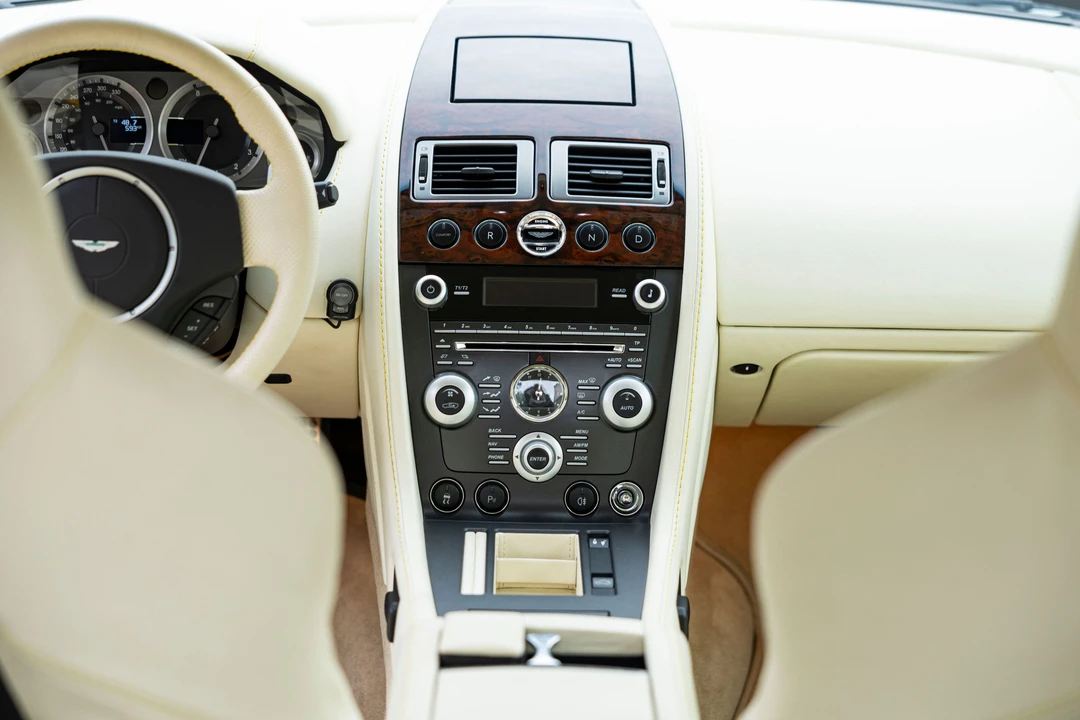2010 Aston Martin V8 Vantage (2006-2017) - Image 23 of 31