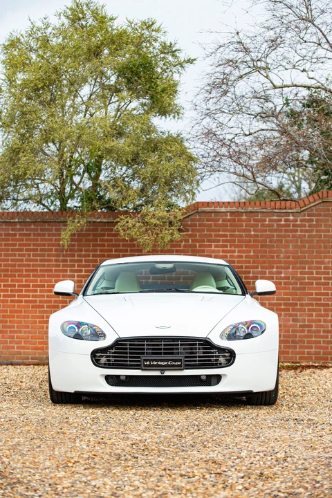 2010 Aston Martin V8 Vantage (2006-2017) - Image 12 of 31
