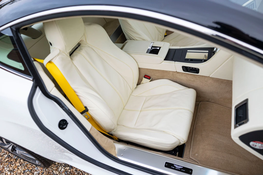2010 Aston Martin V8 Vantage (2006-2017) - Image 26 of 31