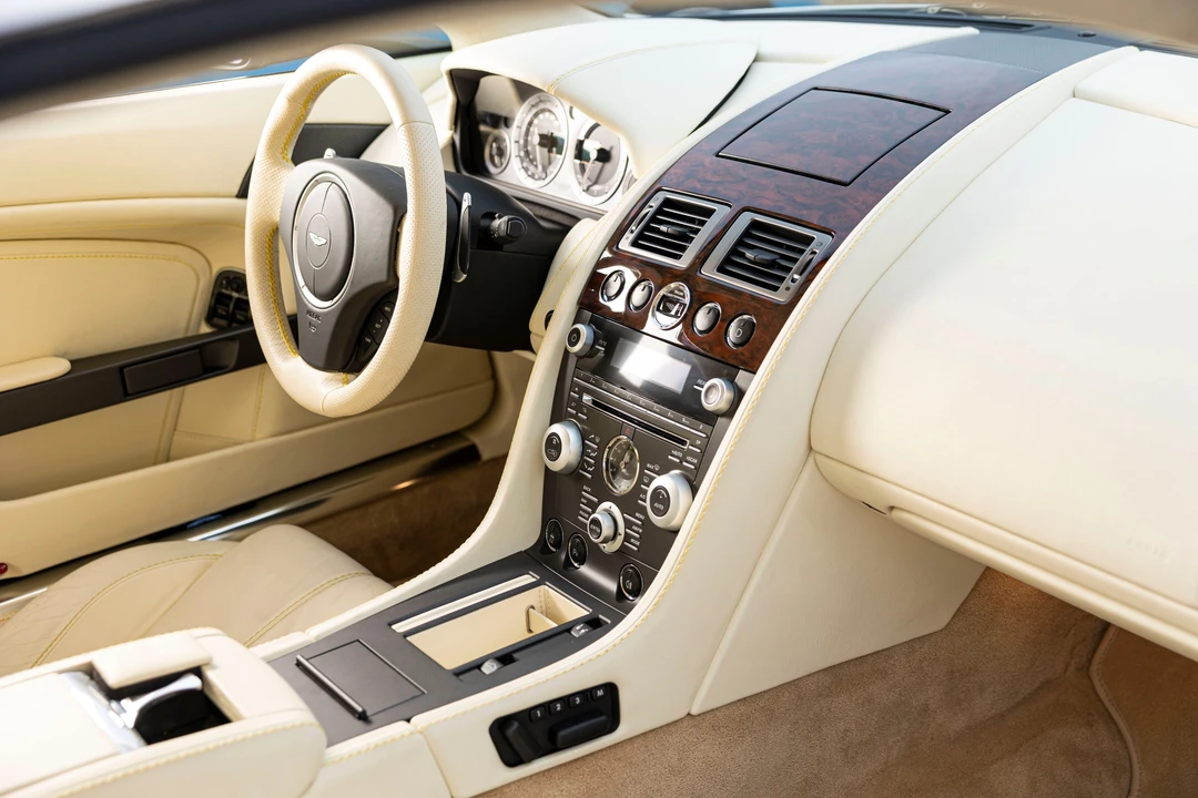 2010 Aston Martin V8 Vantage (2006-2017) - Image 24 of 31